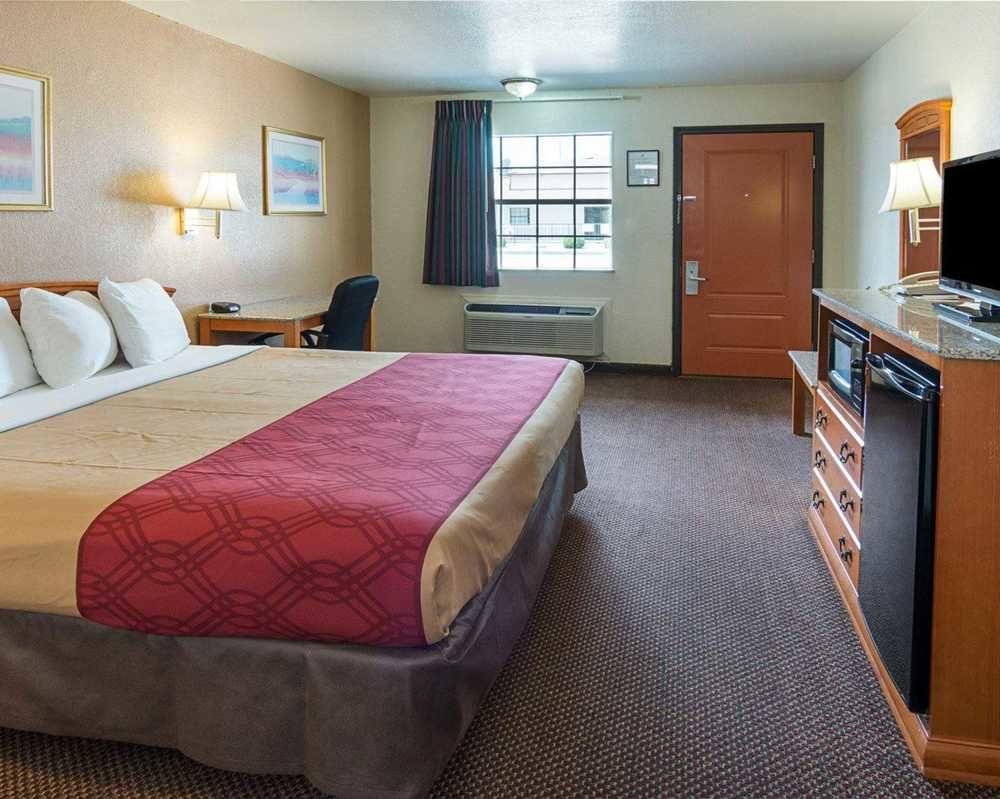 Red Roof Inn Nacogdoches Buitenkant foto
