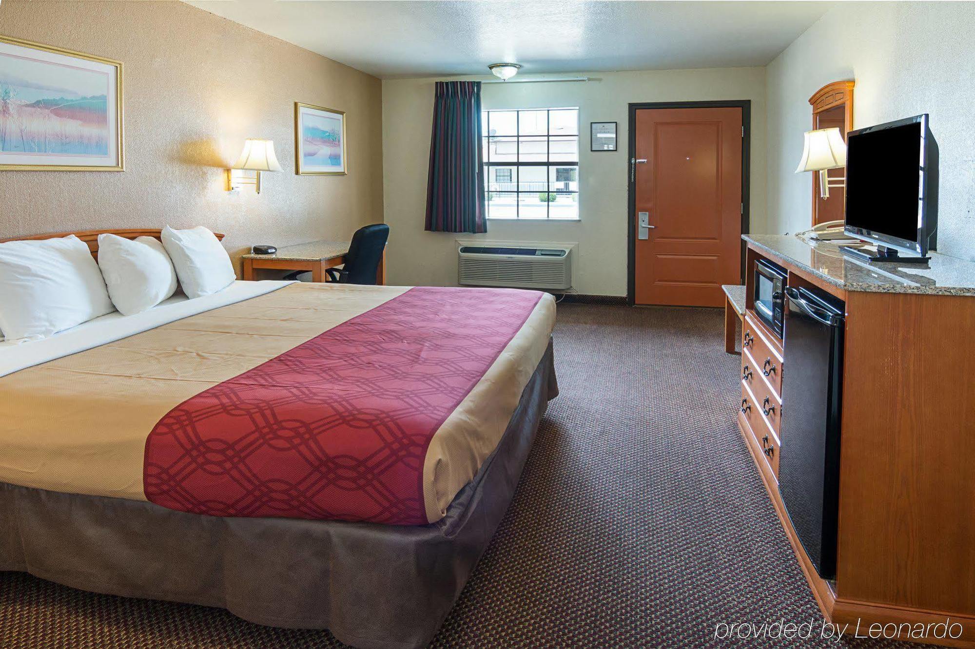 Red Roof Inn Nacogdoches Buitenkant foto